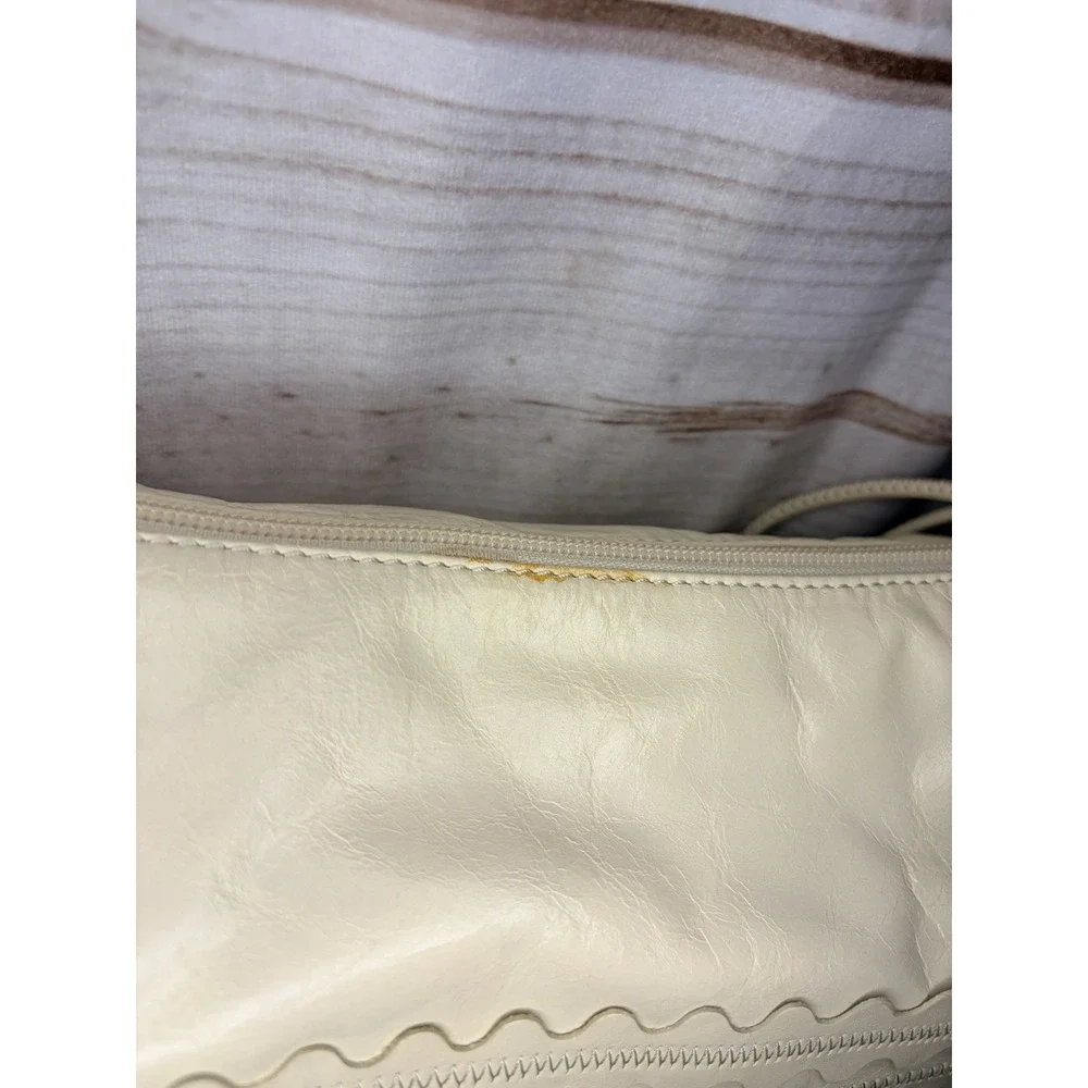 Vintage Sigrid Olsen 100%‎ Leather Hobo Shoulder Bag Ivory Detailed Zip Closure